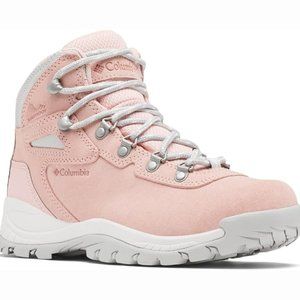 Ladies Columbia Pink Hiker Boots- Size 9 - New in Box